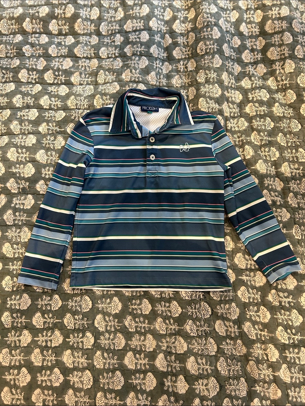 Prodoh performance material long sleeve shirt. 4T
